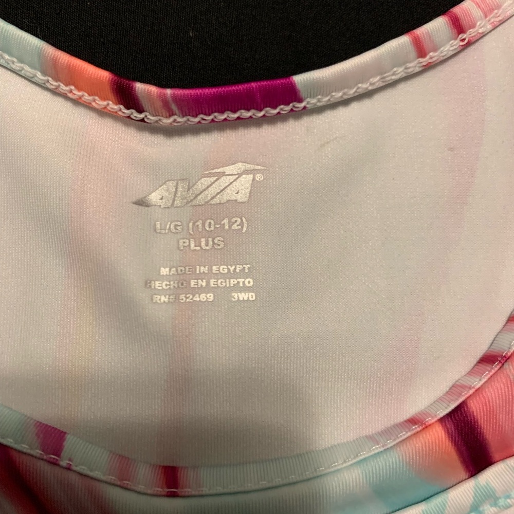 Two Active Wear Tank Tops - Picture 7 of 8